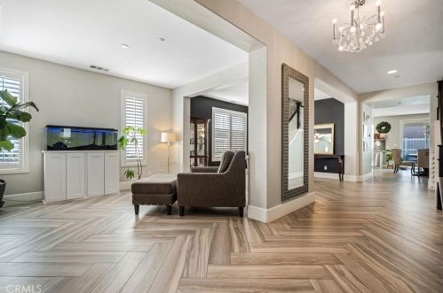 19445 Mi Casa Ct, Riverside CA  92508-6827 exterior