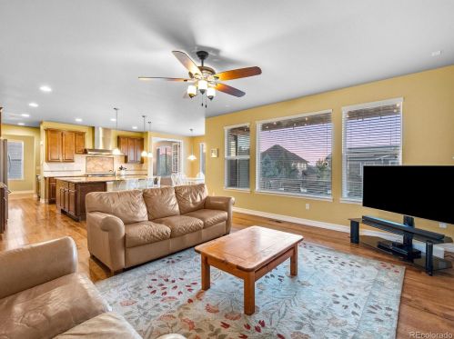 26605 Peakview Dr, Aurora CO 80016-6108 exterior