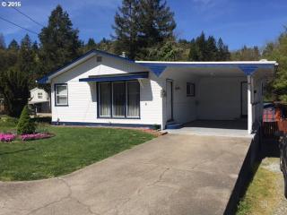 560 1st St, Canyonville, OR 97417-9753