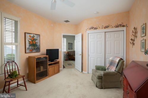 173 Meadowlark Dr, Trenton NJ  08690-3545 exterior