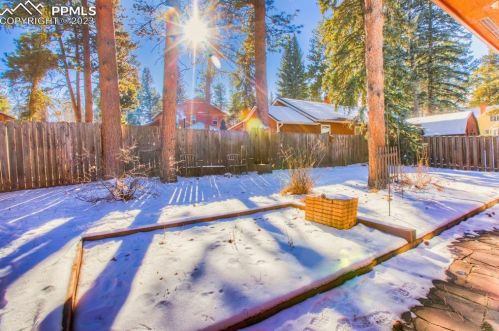 251 Gunnison Ave, Woodland Park CO 80863-1362 exterior