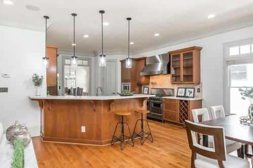 2767 Grv St, Atlanta GA  30319-2843 exterior