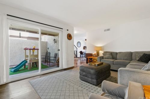 11261 Morgen Way, Cypress, CA 90630-5377