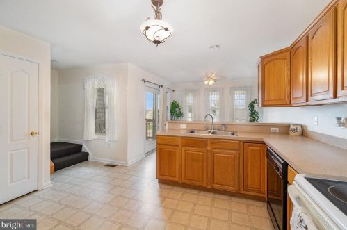 679 Walnut St, Hanover PA 17331-2050 exterior