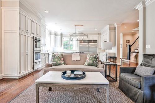 2980 Habersham Way, Atlanta GA  30305-2816 exterior