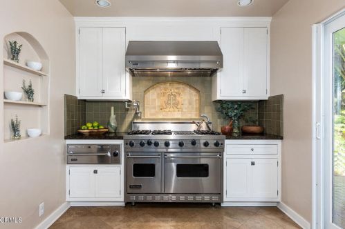 1408 Cordova Ave, Glendale CA  91207-1532 exterior