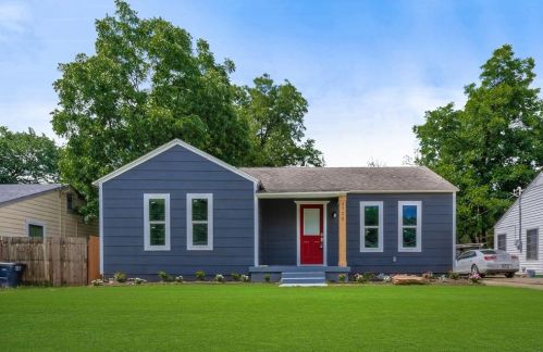 3720 Yucca Ave, Fort Worth, TX 76111-6019