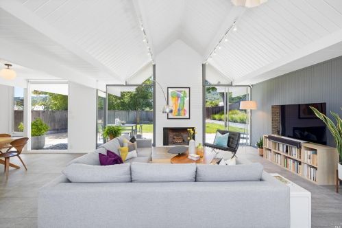 75 Mount Tenaya Dr, San Rafael, CA 94903-1119