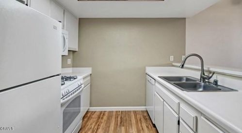 865 B St, Oxnard, CA 93030-7193