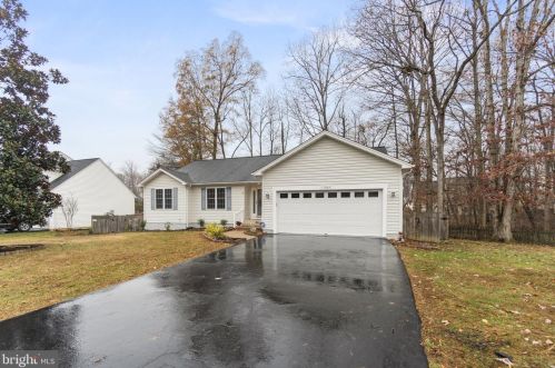 11904 Lily Ln, Fredericksburg, VA 22407-8514