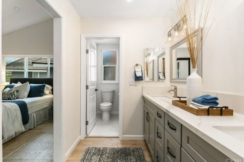 17482 Luther Ave, Irvine CA  92614-6643 exterior