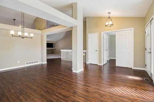 19901 Tufts Dr, Aurora, CO 80015-3481