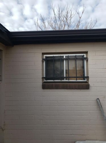 3940 Jackson St, Denver, CO 80205-3842