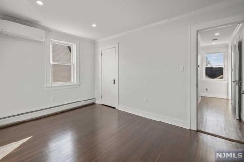 242 Williams Ave, Hasbrouck Heights NJ  07604-2127 exterior