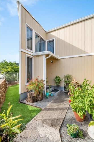 1714 Elua St, Honolulu HI  96819-3646 exterior