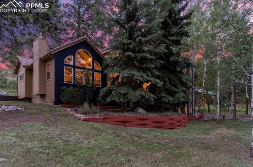1000 Sun Valley Dr, Woodland Park CO 80863-9076 exterior