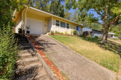 650 Mendocino Dr, Ukiah CA  95482-5606 exterior
