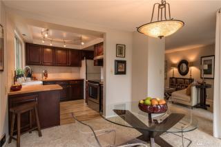 132 132nd St, Seattle, WA 98133-7396