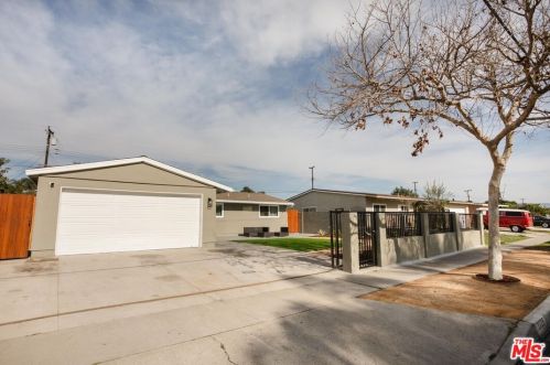 2325 Monta Vista Ave, Santa Ana CA 92704-2828 exterior