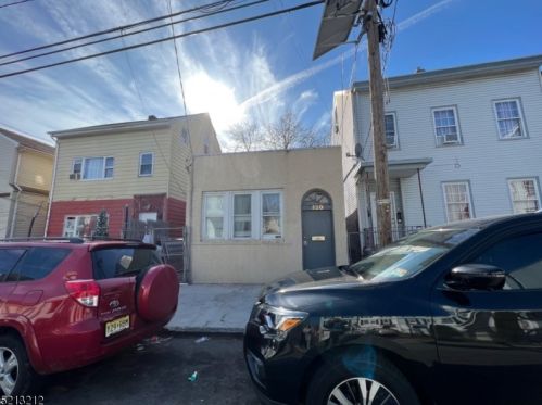 120 Madison St, Paterson, NJ 07501-3028