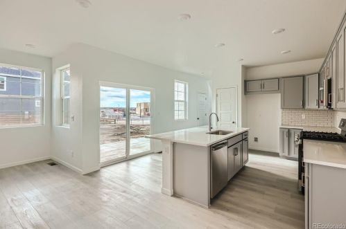 23949 34th Ave, Denver CO  80019-5918 exterior