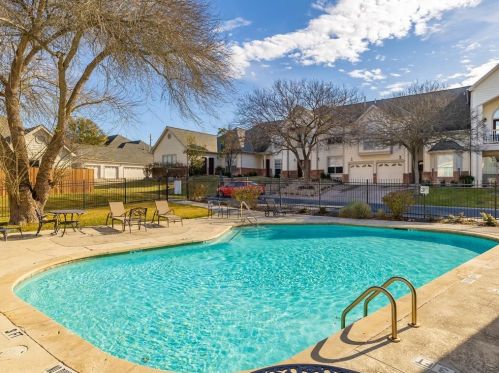 12205 Chelsea Gln Pl, Austin TX  78753-7110 exterior