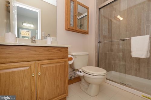 7099 Game Lord Dr, Springfield VA  22153-1312 exterior