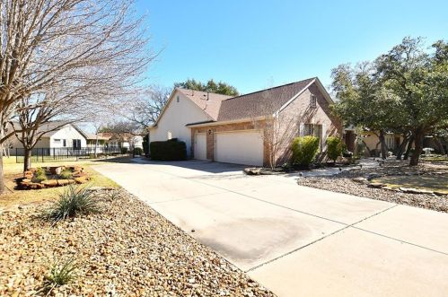 225 Lone Star Dr, Georgetown, TX 78633-4775