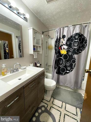 14568 Farmcrest Pl, Silver Spring MD 20905-6009 exterior