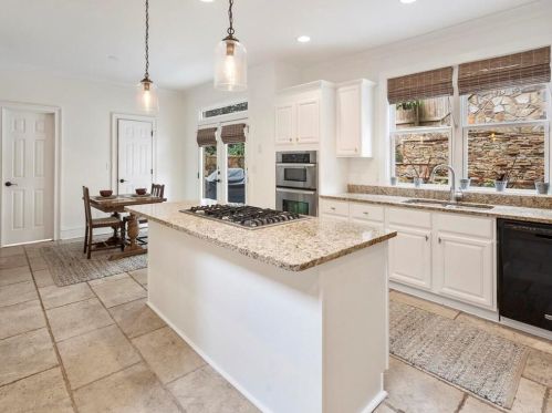 1892 Harper Rd, Atlanta GA  30318-3070 exterior