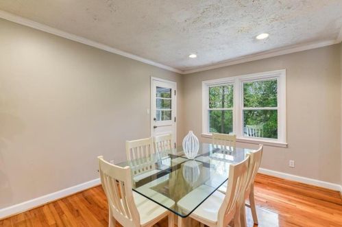 2777 Hedgewood Dr, Atlanta GA  30311-1231 exterior