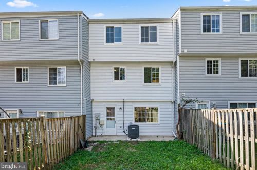 1365 Elm Grv Cir, Silver Spring MD 20905-6060 exterior