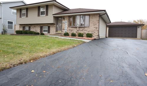 406 Northfield Dr, Joliet, IL 60435-9431
