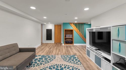 8601 Mayfair Pl, Silver Spring MD 20910-4302 exterior