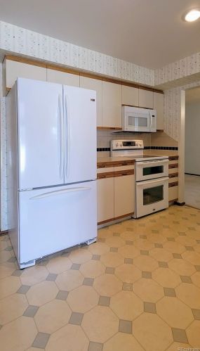 2540 Dawson Way, Aurora CO 80012-3897 exterior