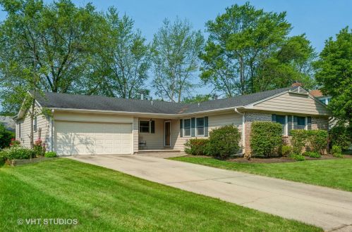 761 Shady Grove Ln, Buffalo Grove, IL 60089-1424