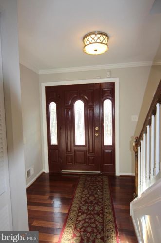 6463 Honey Tree Ct, Springfield, VA 22015-3914