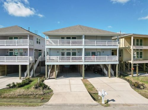 721 Bayshore, Morgans Point TX 77571 exterior