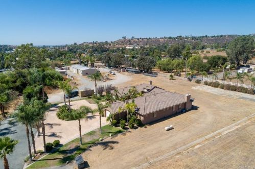 15780 Dell View Rd, El Cajon, CA 92021-2657