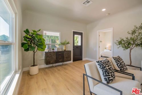 6058 Newlin Ave, Whittier, CA 90601-3348
