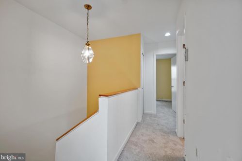 9048 Saffron Ln, Silver Spring MD 20901-4272 exterior