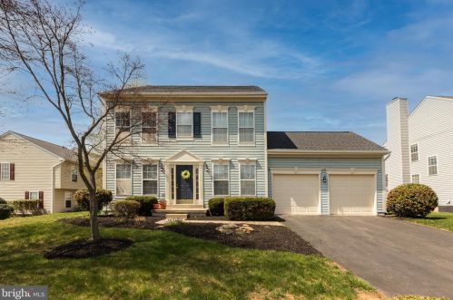 17323 Bighorn Ct, Round Hill, VA 20141-2468