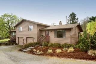 574 Luhn Ave, Langley, WA 98260-8655