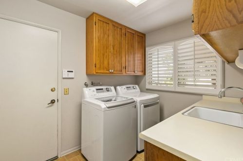 652 Frontier Ct, Anaheim CA  92807-4732 exterior