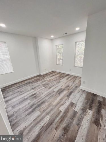 4812 10th St, Philadelphia PA 19141-3930 exterior