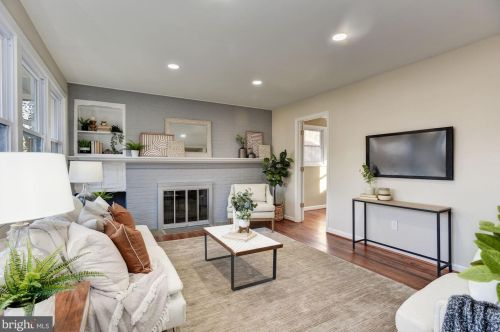 10413 Haywood Dr, Silver Spring, MD 20902-4907