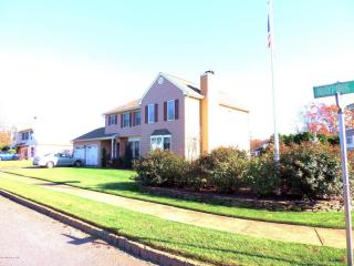 2 Maypink Ln, Wall Township, NJ 07731-2663