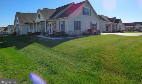 151 Dolomite Dr, York, PA 17408-6359