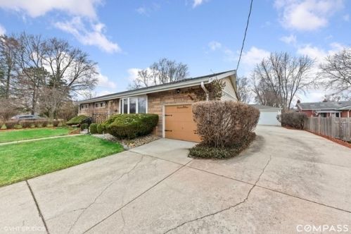 1708 Euclid Ave, Arlington Hts, IL 60005-1022