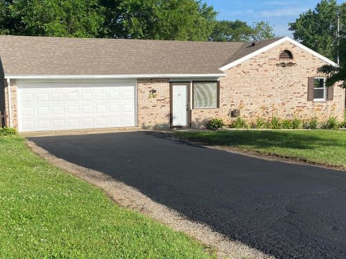 19 Adlyn Rd, Springfield, OH 45505-1701